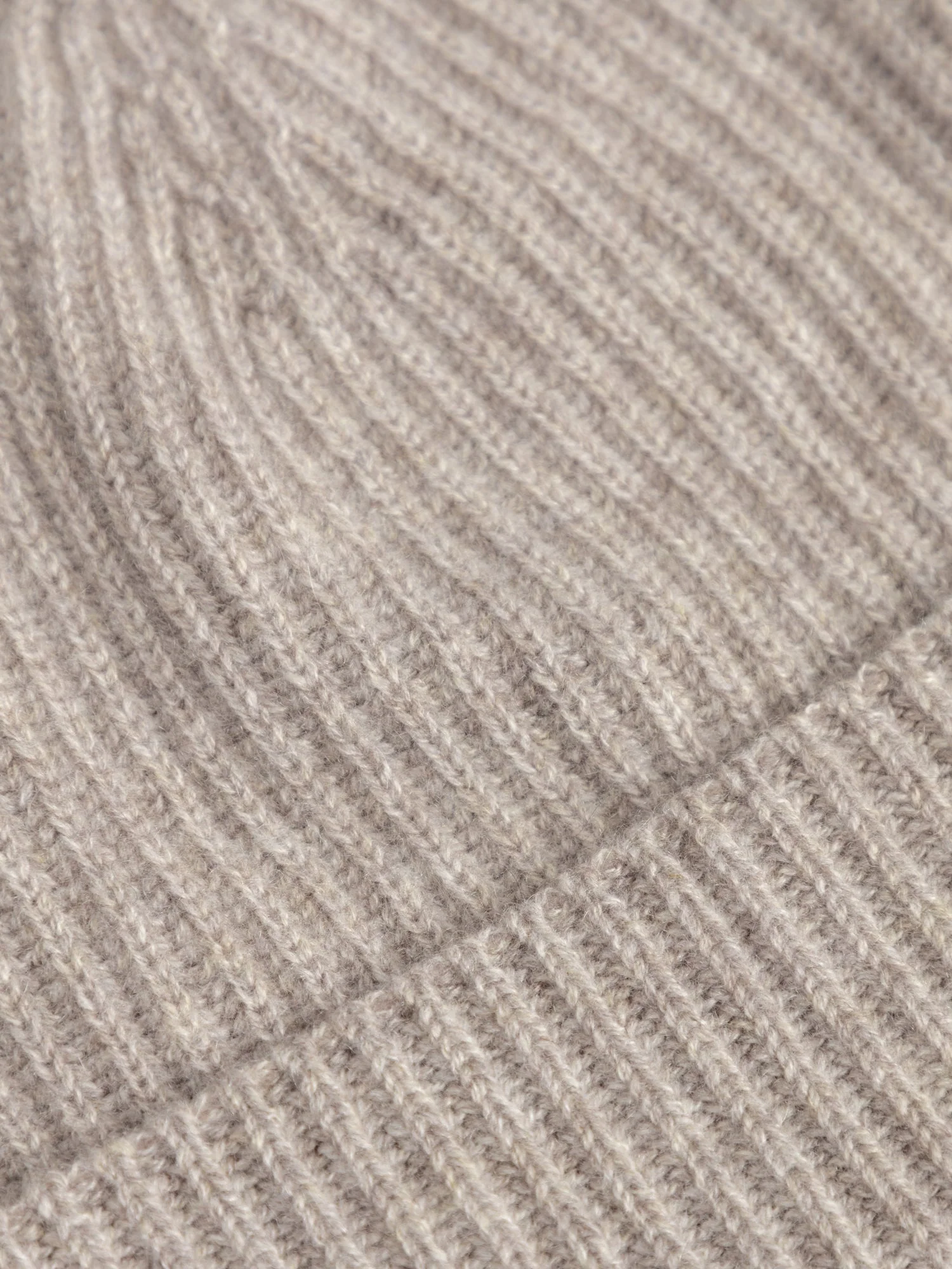 The Cashmere Bandit Beanie - Pebble - Image 4